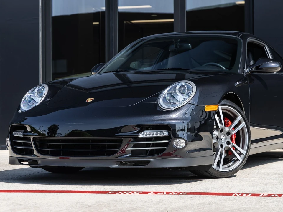 2013 Porsche 997 Turbo S - Image 7 of 31