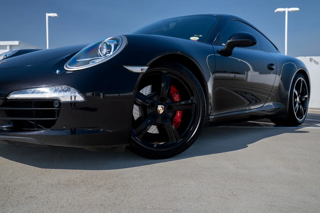 2013 Porsche 911 - Image 2 of 31