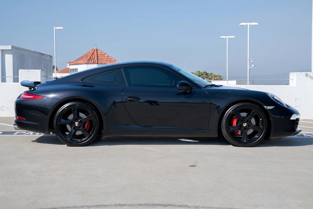 2013 Porsche 911 - Image 18 of 31