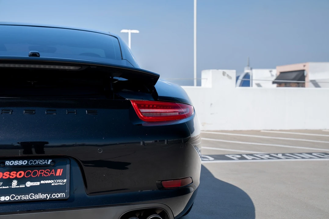 2013 Porsche 911 - Image 15 of 31