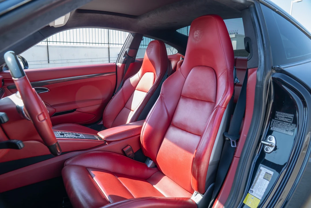 2013 Porsche 911 - Image 29 of 31