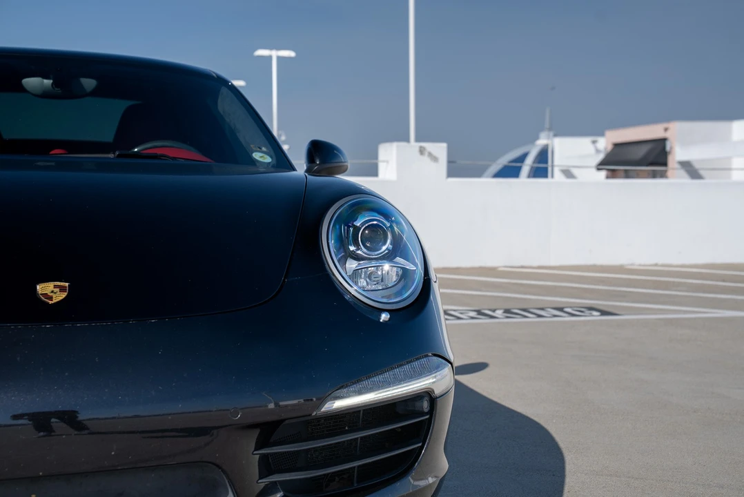 2013 Porsche 911 - Image 27 of 31