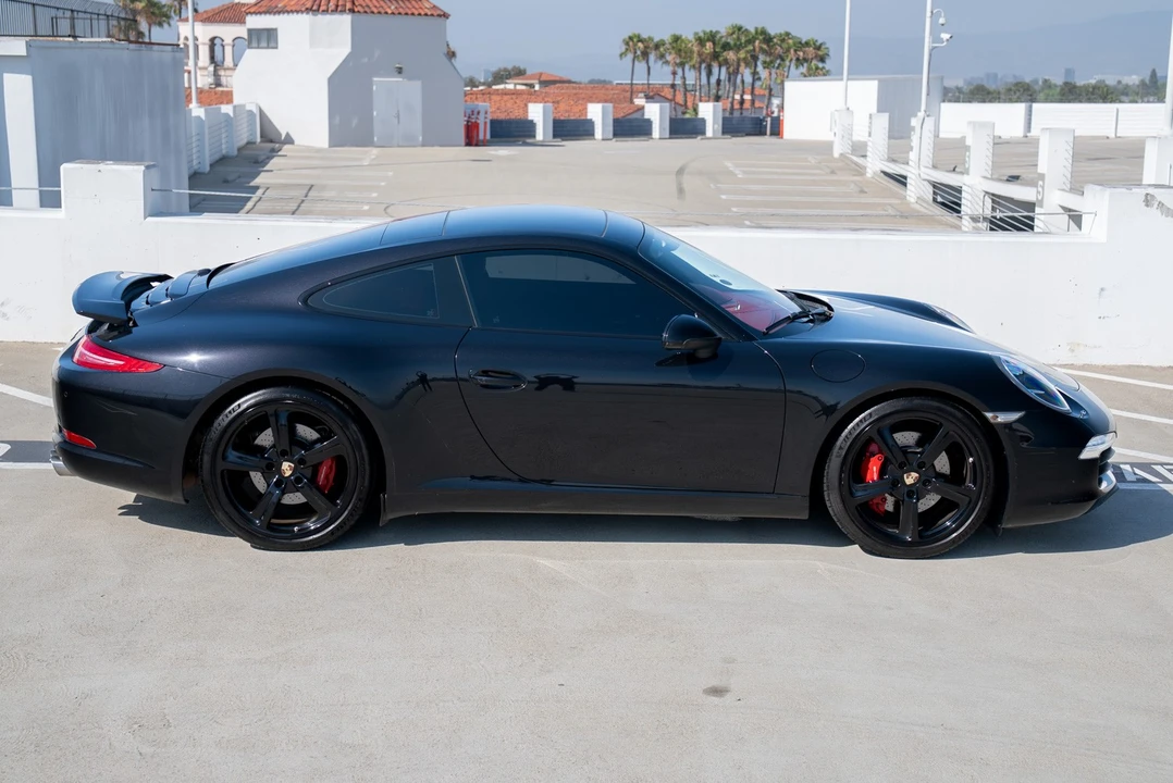 2013 Porsche 911 - Image 19 of 31
