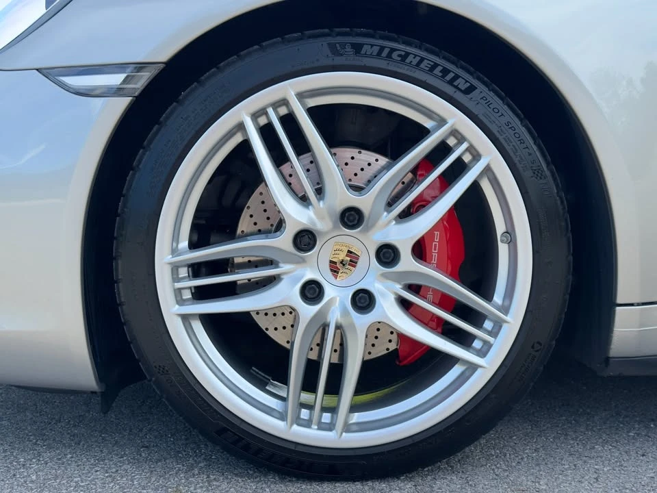 2013 Porsche 911 - Image 13 of 20