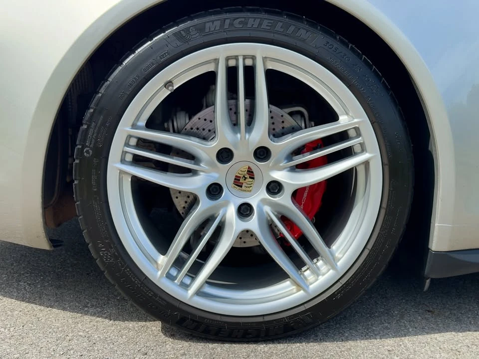 2013 Porsche 911 - Image 15 of 20