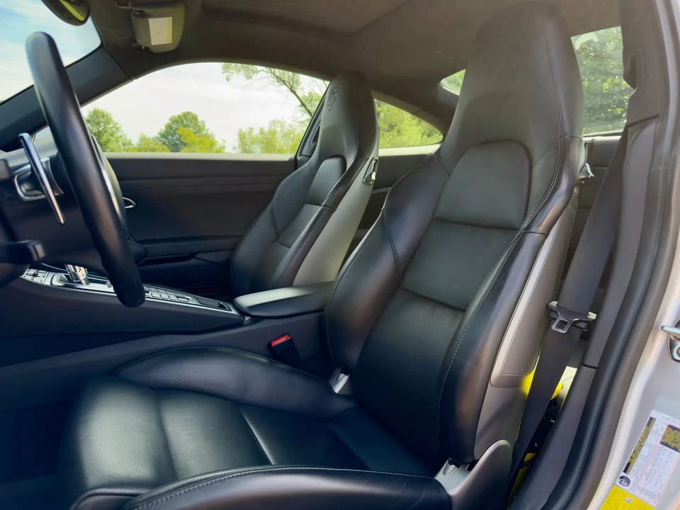 2013 Porsche 911 - Image 19 of 20