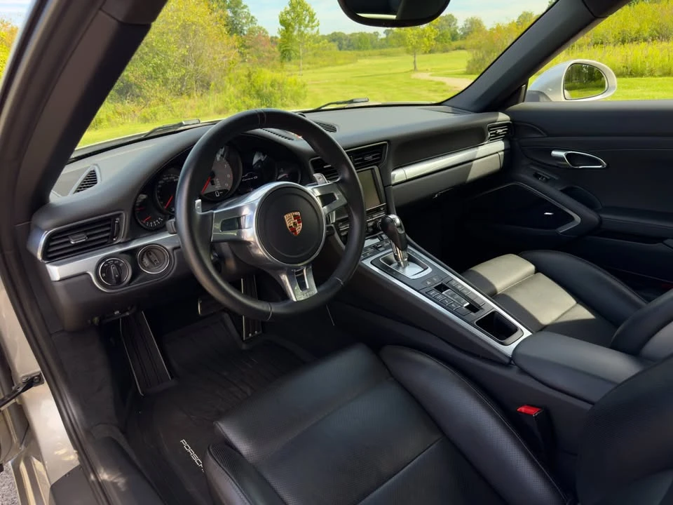 2013 Porsche 911 - Image 18 of 20