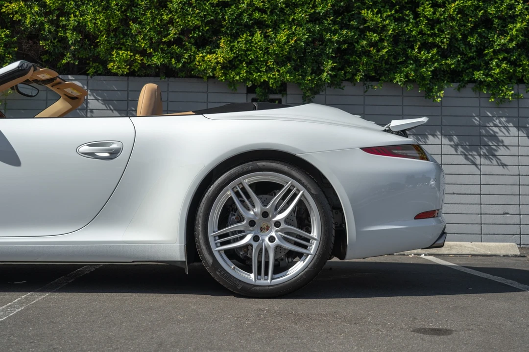 2013 Porsche 991 Carrera - Image 13 of 21