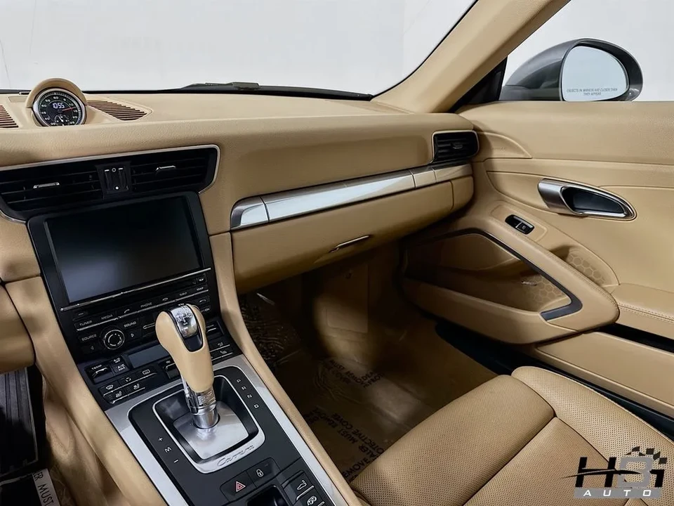 2013 Porsche 911 - Image 17 of 28