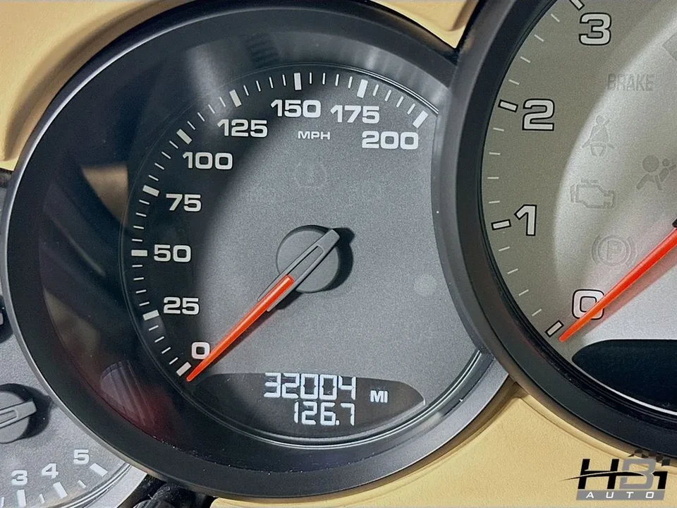 2013 Porsche 911 - Image 12 of 28