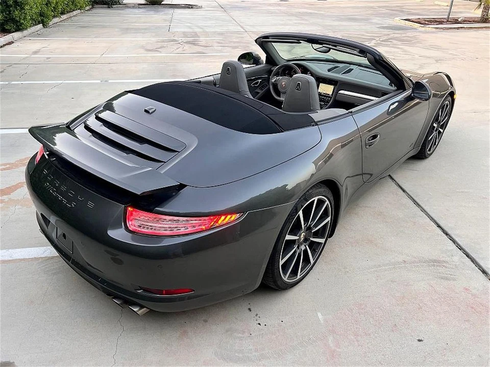 2013 Porsche 911 - Image 26 of 31
