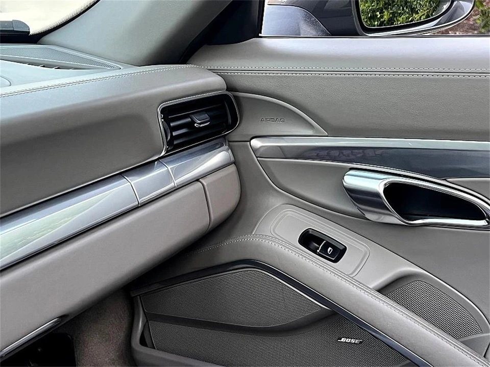 2013 Porsche 911 - Image 28 of 31