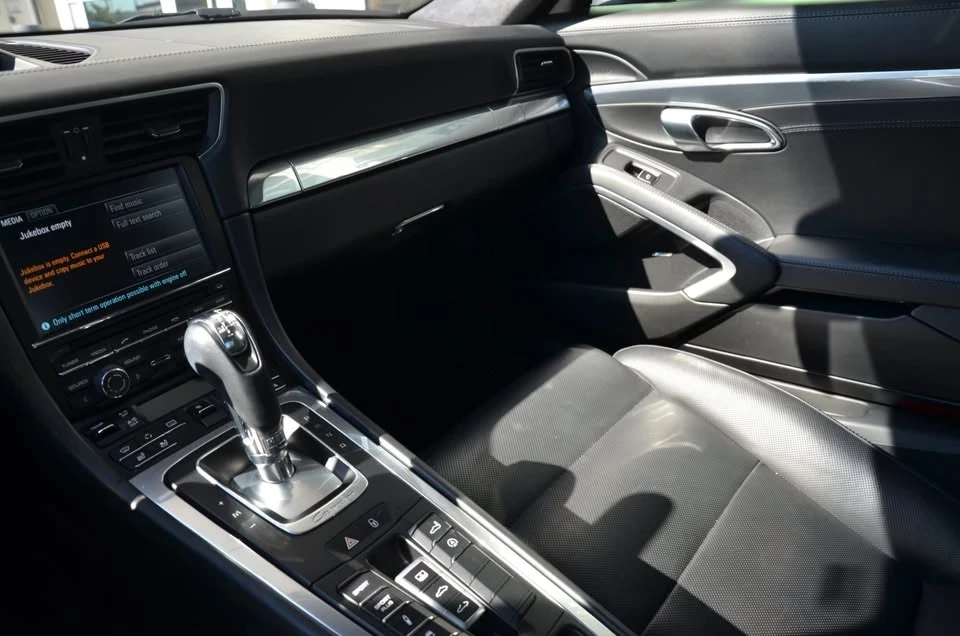 2013 Porsche 991 Carrera 4S - Image 8 of 11