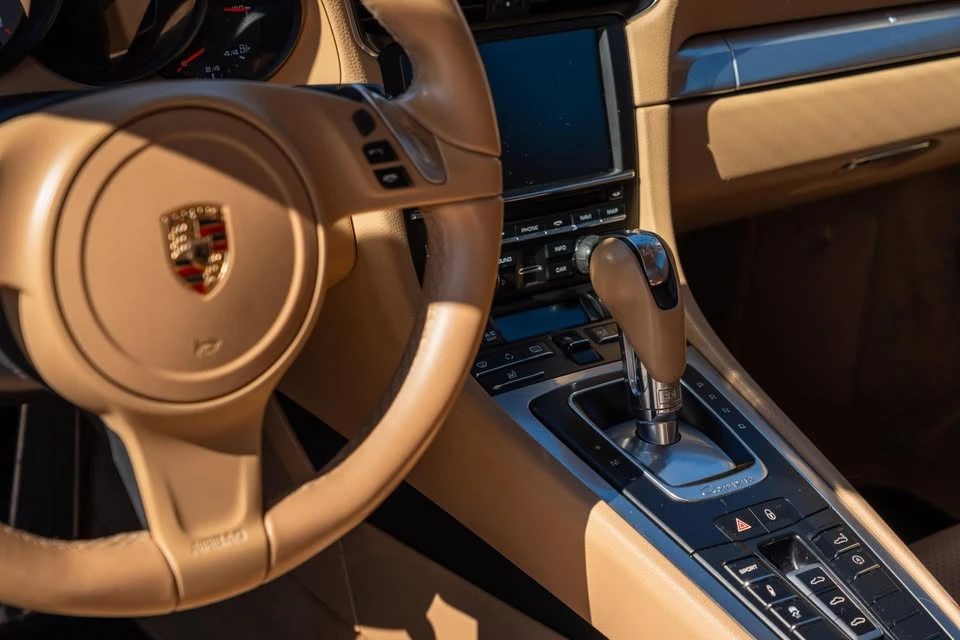 2013 Porsche 991 Carrera 4S - Image 15 of 18