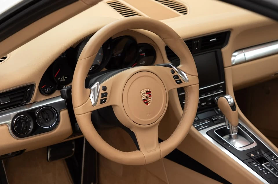 2013 Porsche 991 Carrera 4S - Image 10 of 20