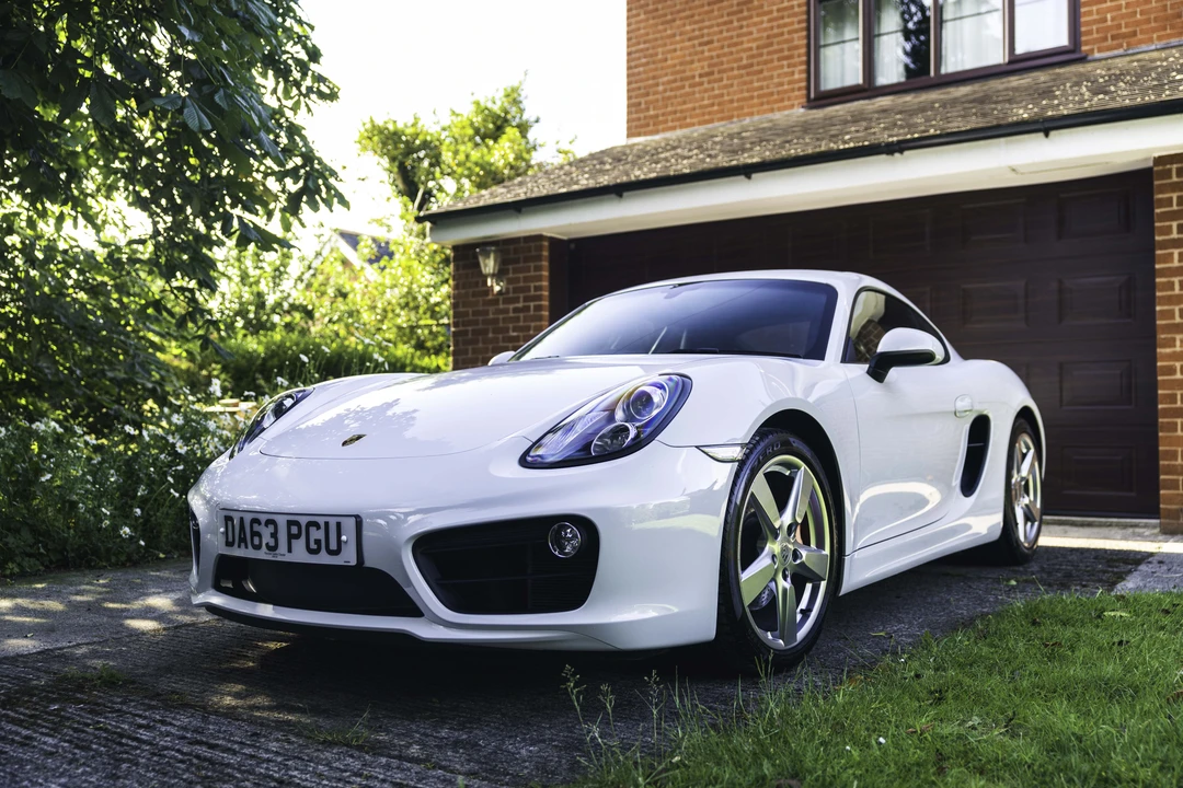 2013 Porsche 981 Cayman S - Image 8 of 31