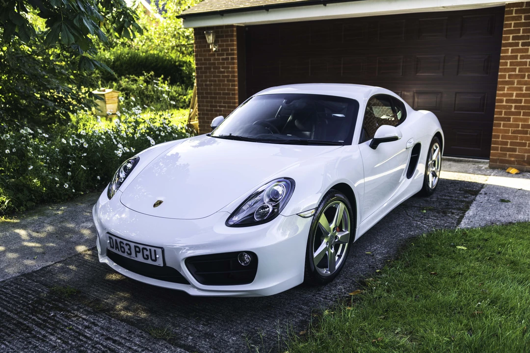 2013 Porsche 981 Cayman S - Image 18 of 31