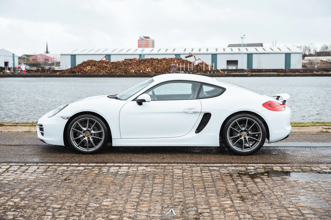 2013 Porsche 981 Cayman - Image 16 of 31