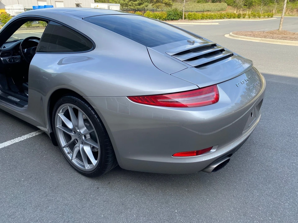 2013 Porsche 991 Carrera - Image 18 of 30