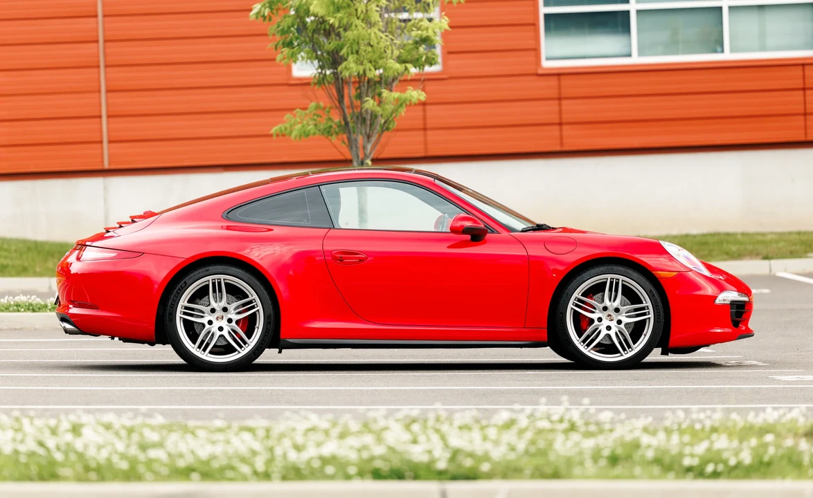2013 Porsche 991 Carrera 4 - Image 15 of 31