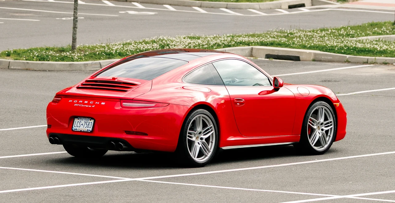 2013 Porsche 991 Carrera 4 - Image 13 of 31