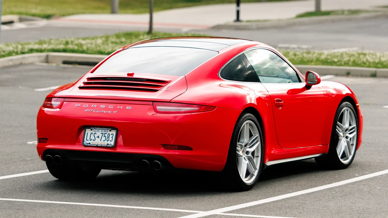 2013 Porsche 991 Carrera 4 - Image 12 of 31