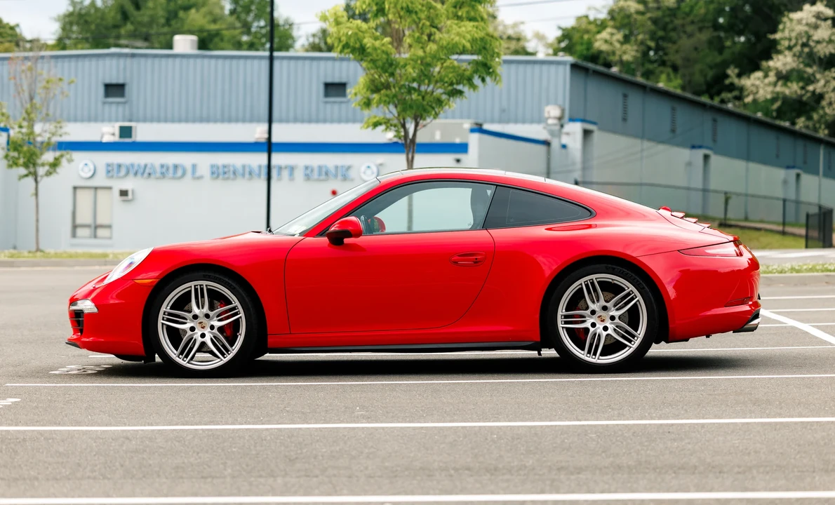 2013 Porsche 991 Carrera 4 - Image 5 of 31