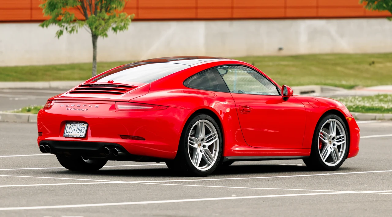 2013 Porsche 991 Carrera 4 - Image 14 of 31