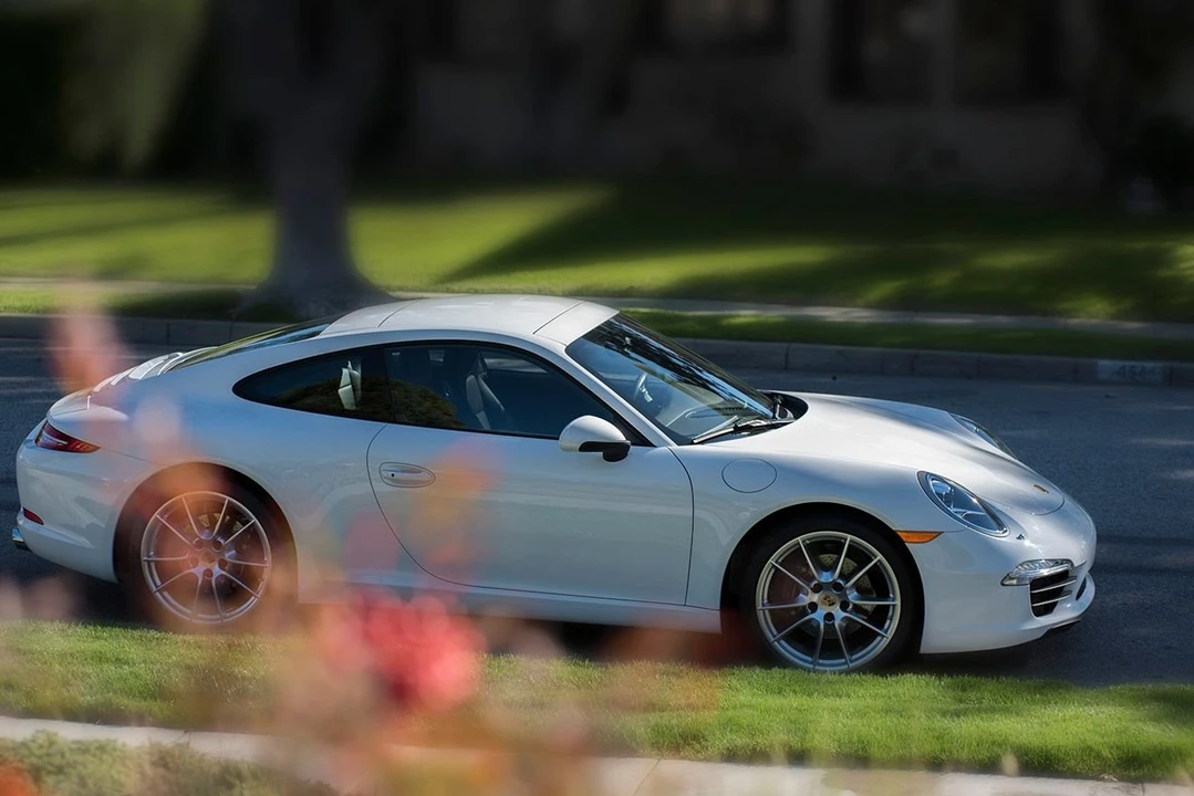 2013 Porsche 991 Carrera - Image 2 of 7