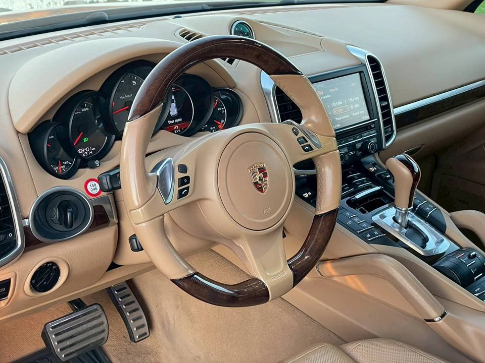 2013 Porsche 958 Cayenne S - Image 12 of 16