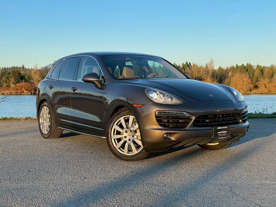 2013 Porsche 958 Cayenne S - Image 2 of 16