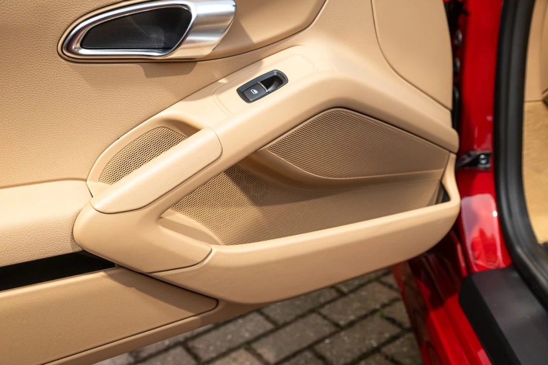 2013 Porsche 981 Boxster - Image 8 of 30