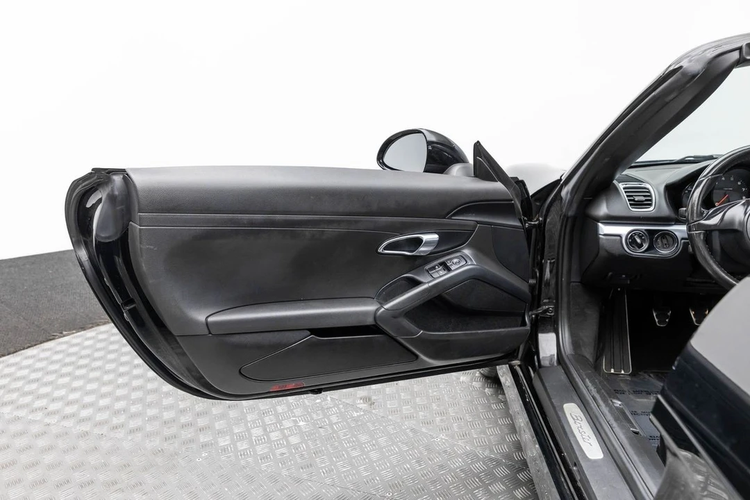 2013 Porsche 981 Boxster - Image 12 of 31