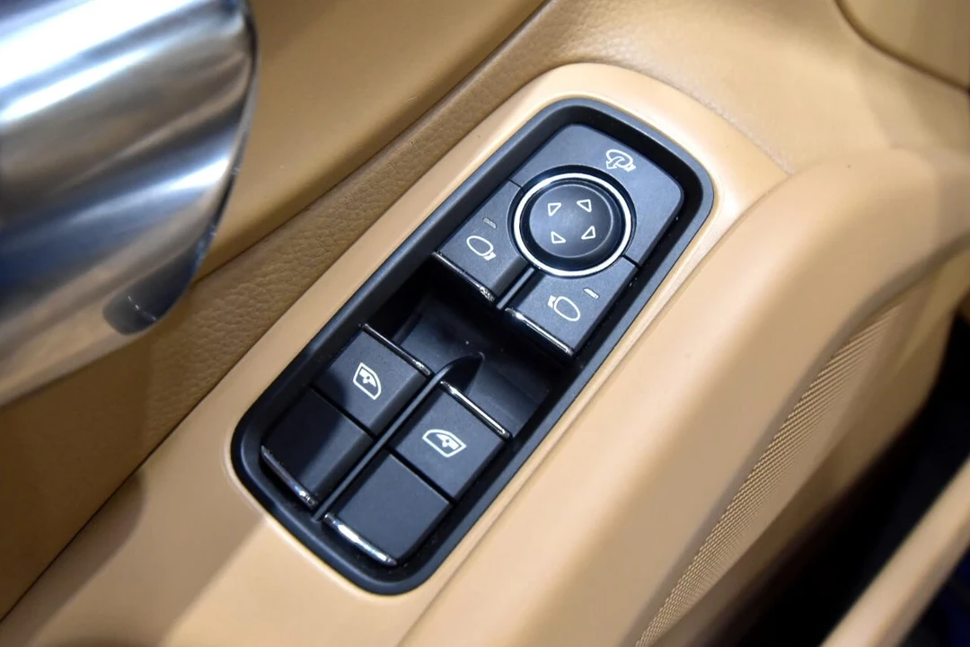2013 Porsche 981 Boxster S - Image 17 of 21