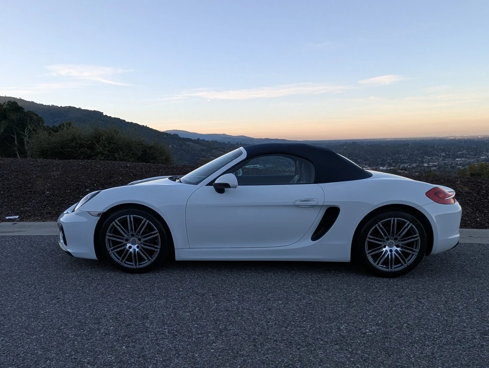 2013 Porsche 981 Boxster - Image 10 of 31