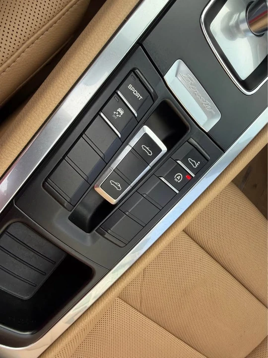 2013 Porsche 981 Boxster - Image 14 of 20