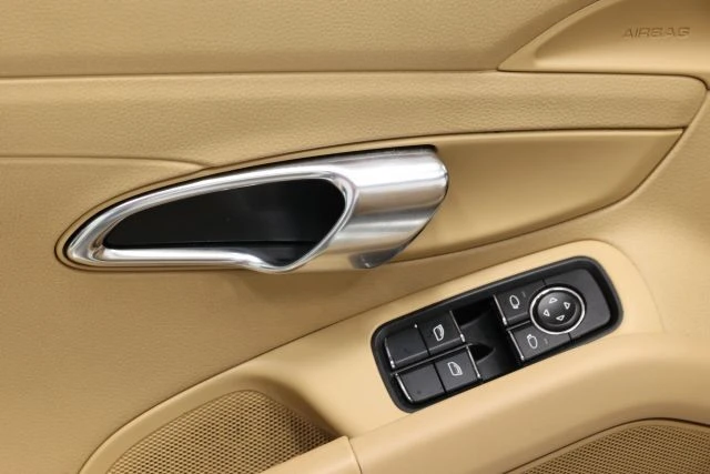 2013 Porsche 981 Boxster - Image 9 of 12