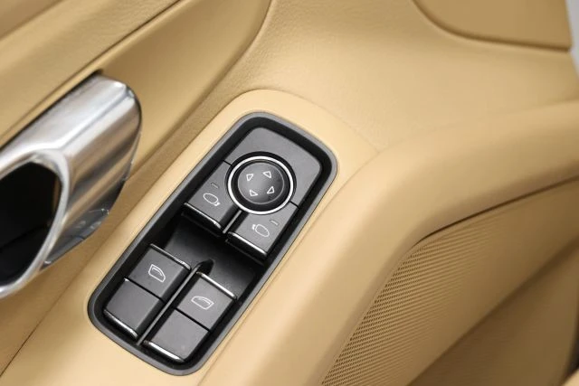 2013 Porsche 981 Boxster - Image 8 of 12