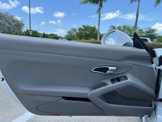 2013 Porsche 981 Boxster S - Image 17 of 31
