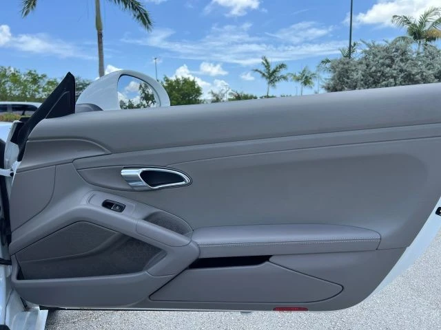 2013 Porsche 981 Boxster S - Image 14 of 21