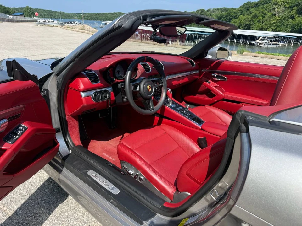 2013 Porsche 981 Boxster S - Image 17 of 24