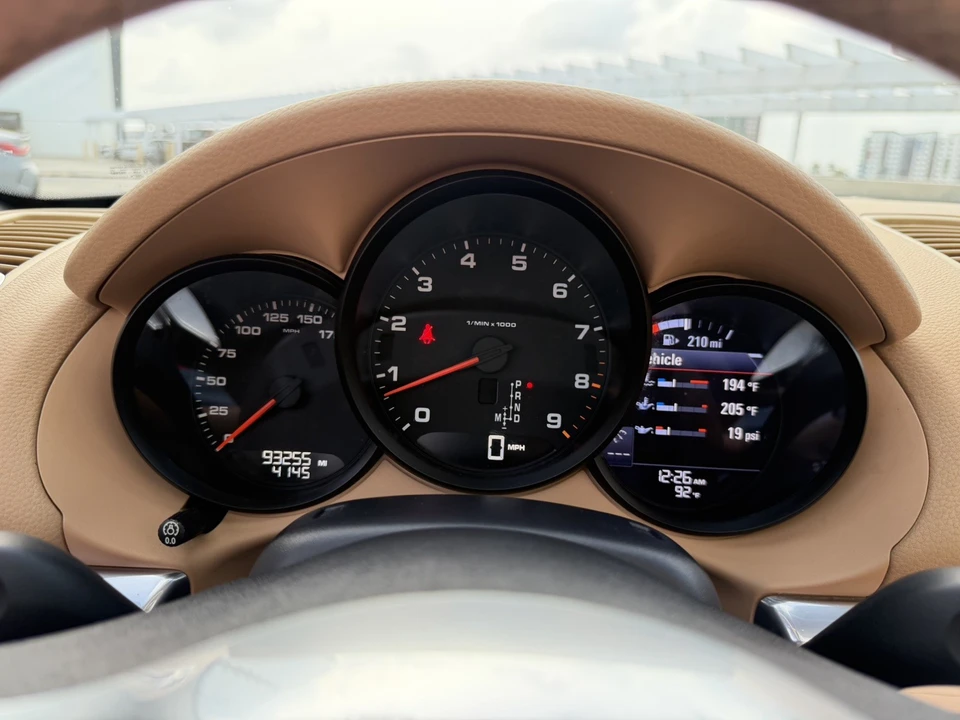 2013 Porsche 981 Boxster - Image 10 of 31