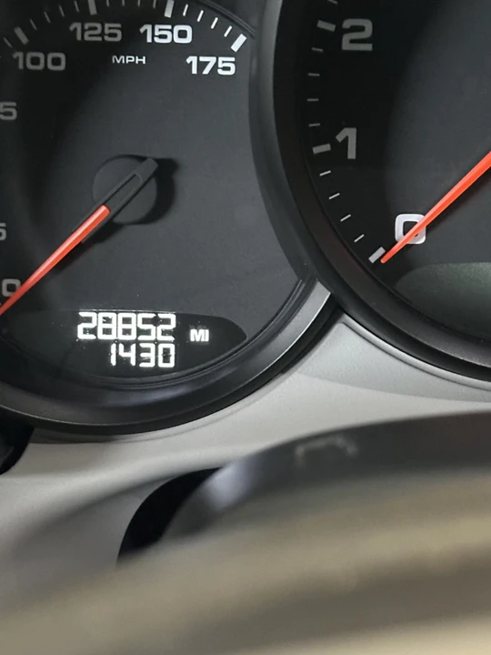 2013 Porsche 981 Boxster - Image 8 of 10