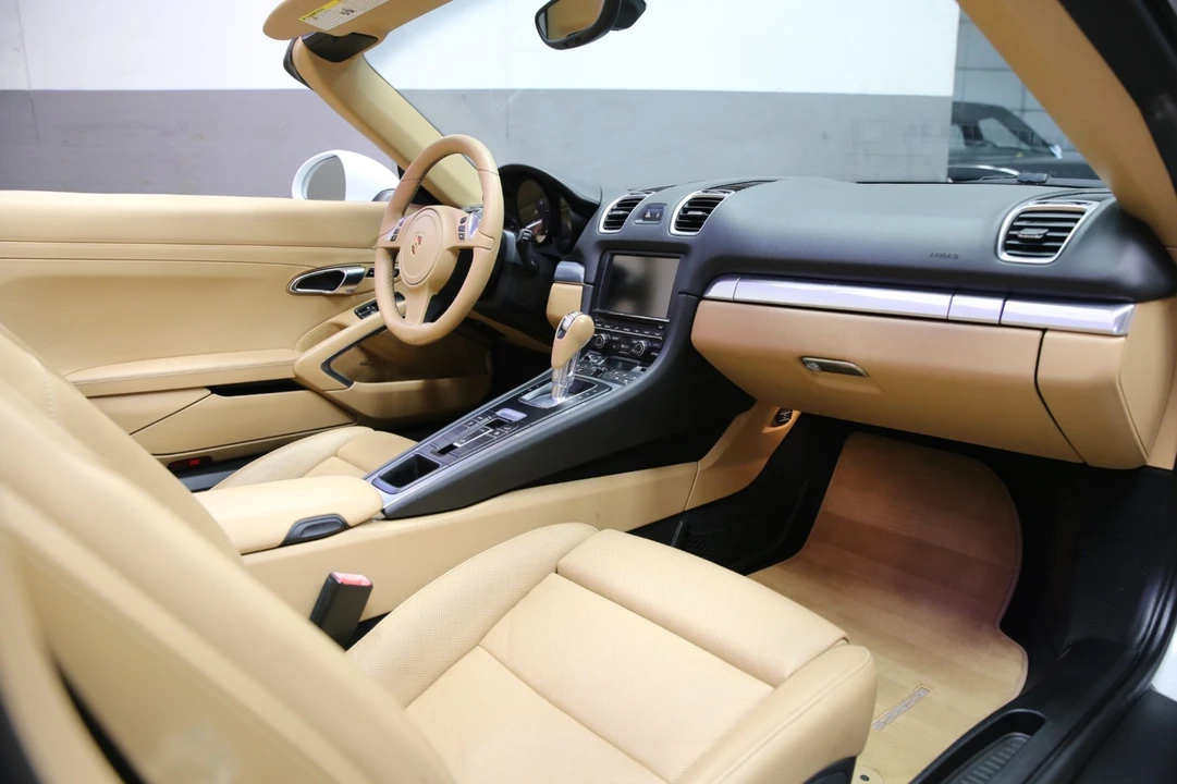 2013 Porsche 981 Boxster - Image 27 of 31