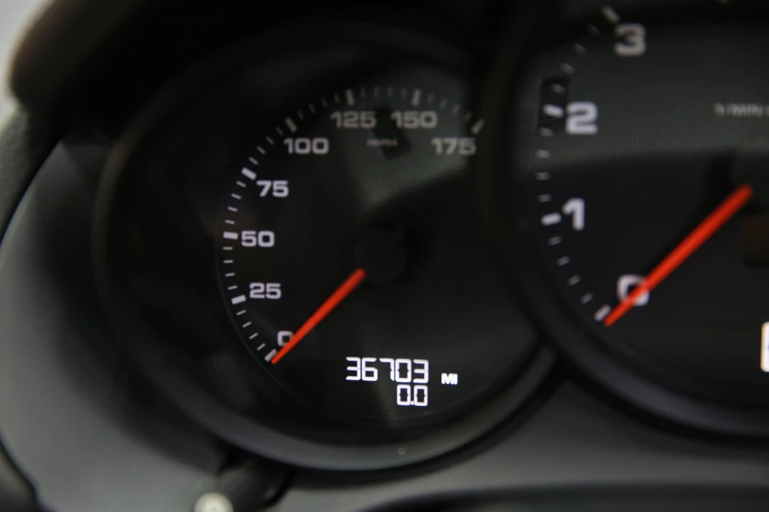 2013 Porsche 981 Boxster - Image 7 of 31