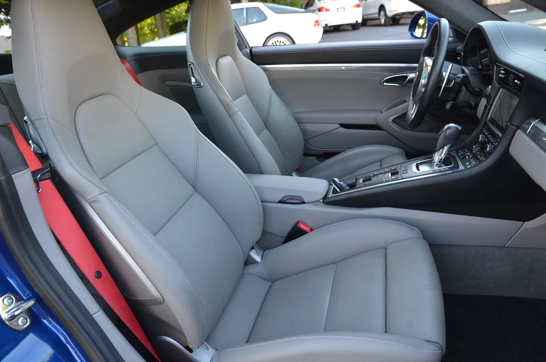 2013 Porsche 991 Carrera 4S - Image 9 of 13