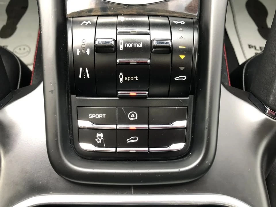 2013 Porsche 958 Cayenne GTS - Image 11 of 17