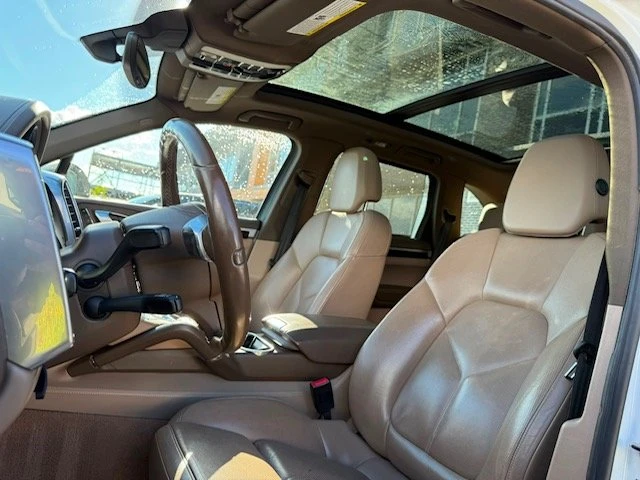 2013 Porsche 958 Cayenne S - Image 8 of 20