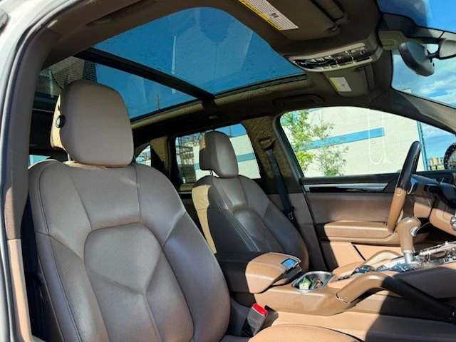 2013 Porsche 958 Cayenne S - Image 11 of 20
