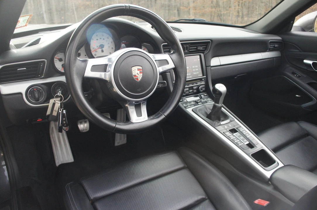 2013 Porsche 991 Carrera 4S - Image 6 of 31